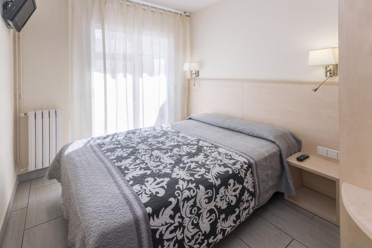 Hostal Solimar Badalona Exteriör bild