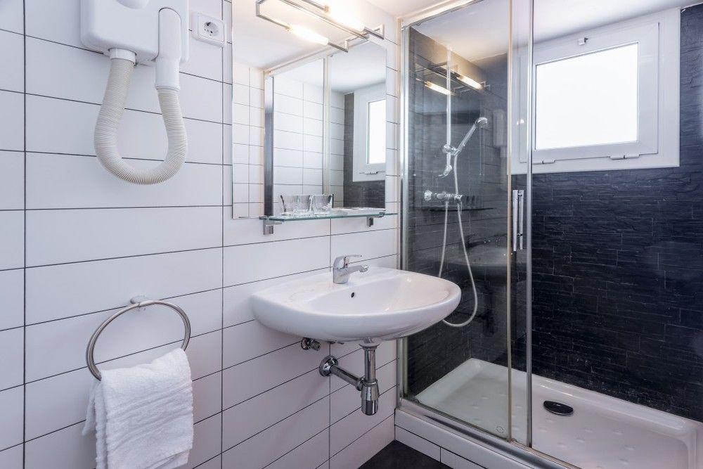 Hostal Solimar Badalona Exteriör bild