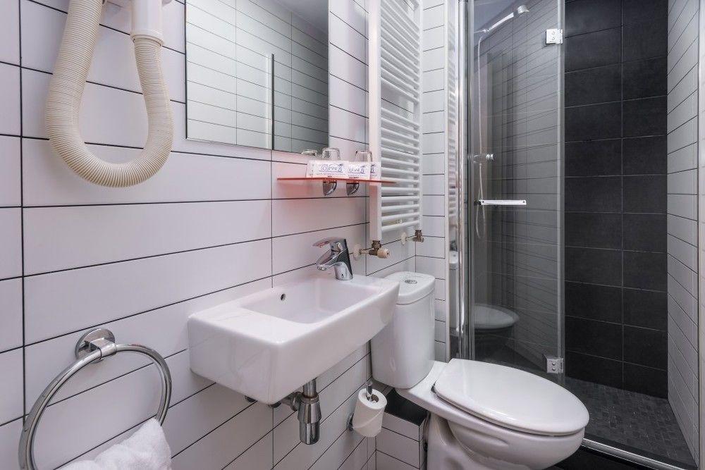 Hostal Solimar Badalona Exteriör bild