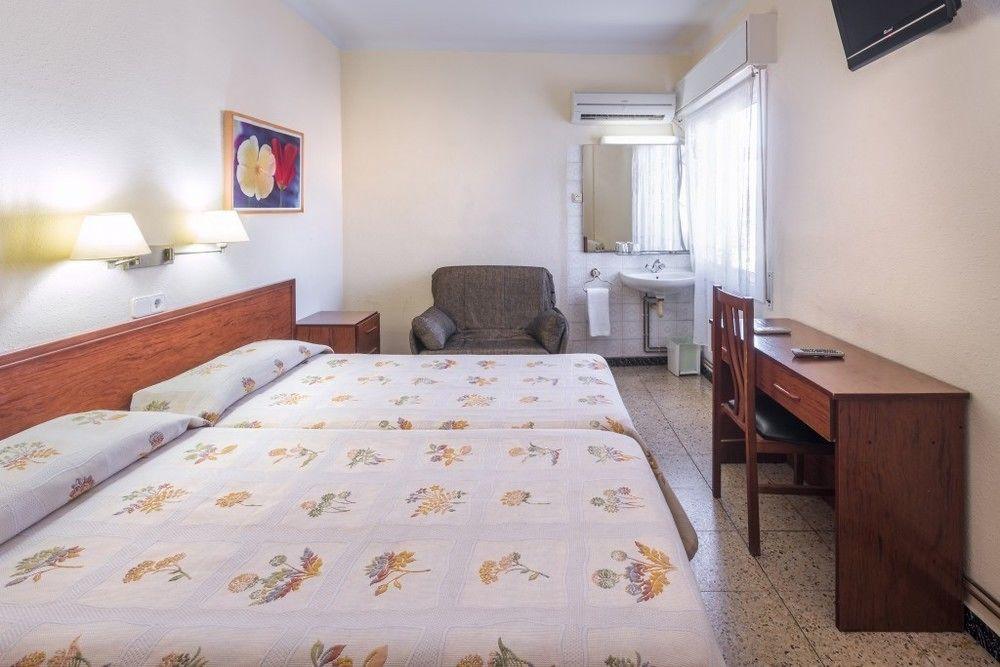 Hostal Solimar Badalona Exteriör bild