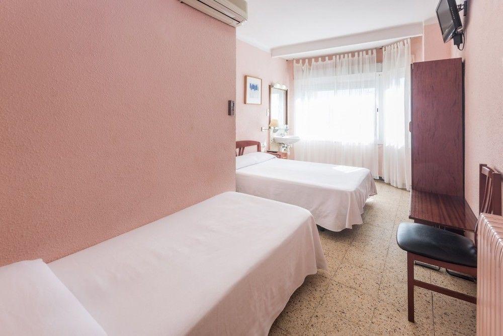 Hostal Solimar Badalona Exteriör bild
